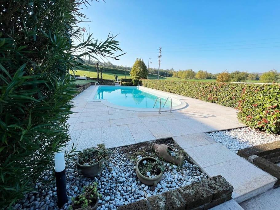 Limone Apartment - Featuring A Private Garden And Access To A Pool Barcuzzi Exteriör bild